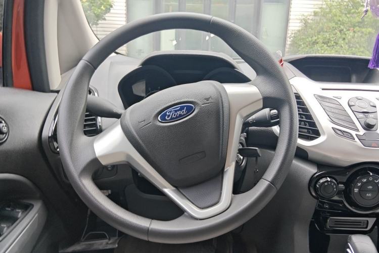 Used Ford EcoSport 2013 1.5L Automatic Fashion Model Steering Wheel