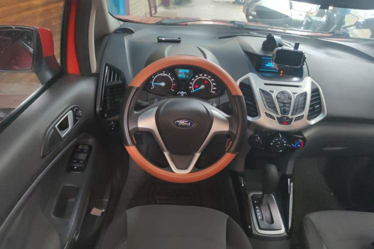Used Ford EcoSport 2013 1.5L Automatic Fashion Model Steering Wheel