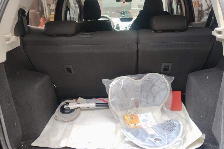 Used Ford EcoSport 2013 1.5L Automatic Prestige Model Trunk