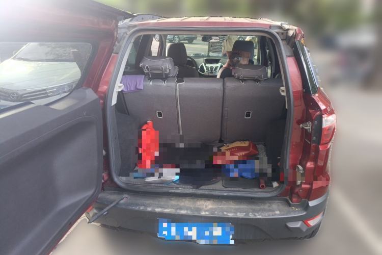 Used Ford EcoSport 2013 1.5L Manual Fashion Model Trunk