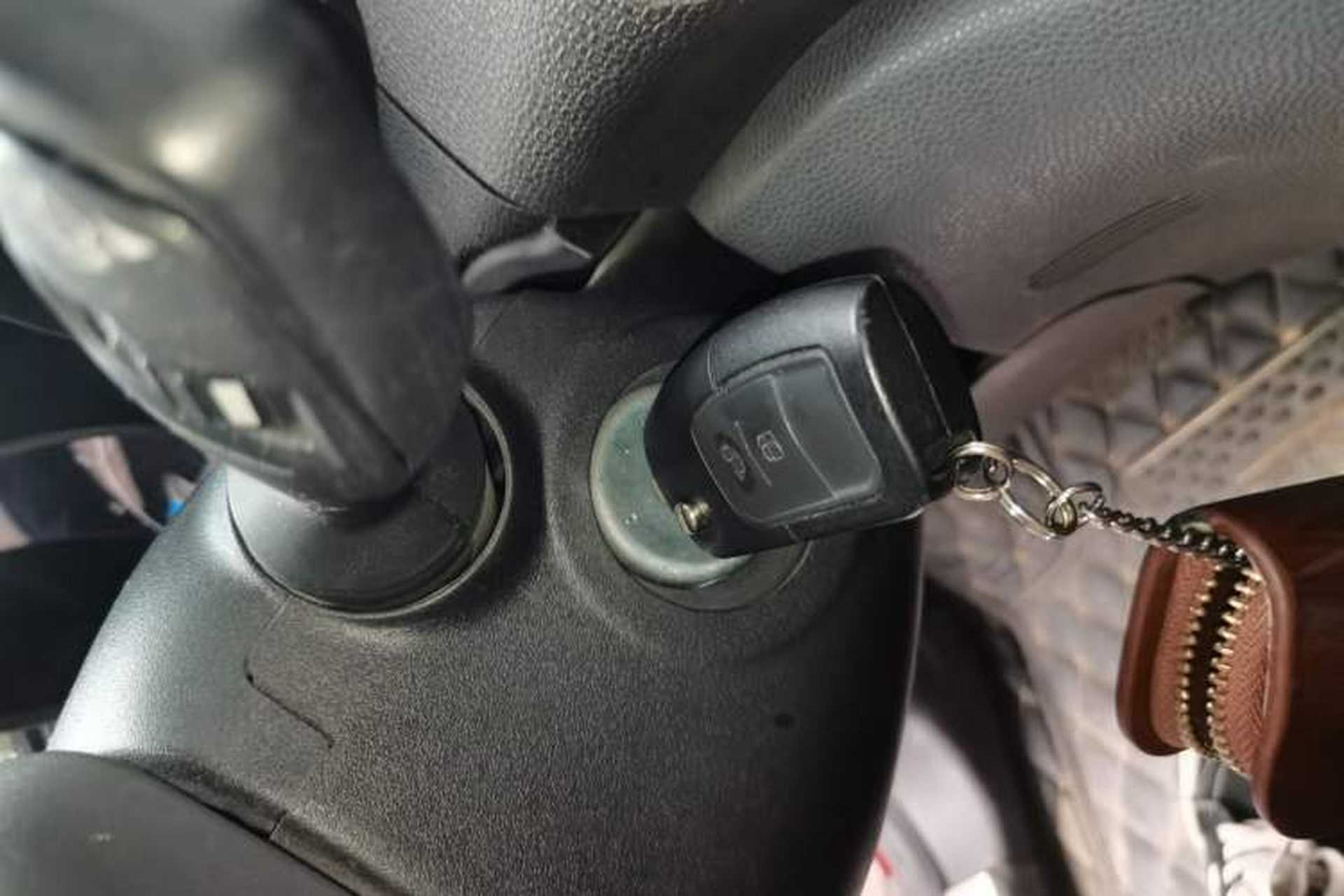 Used Ford EcoSport 2013 1.5L Automatic Fashion Model Vehicle Key