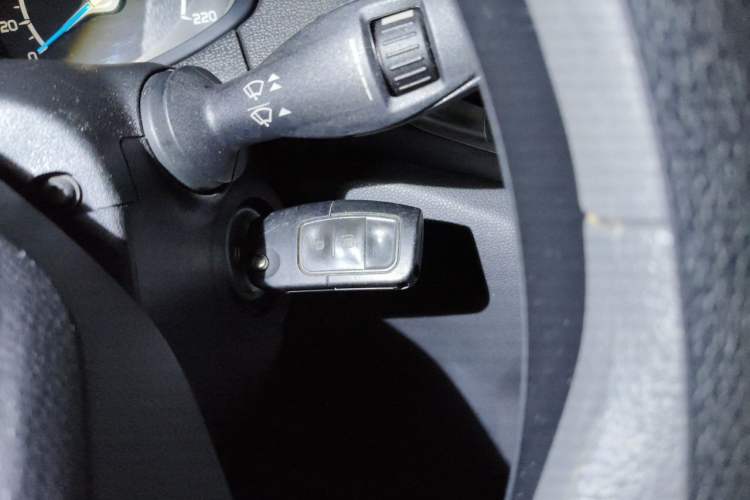 Used Ford EcoSport 2013 1.5L Automatic Fashion Model Vehicle Key