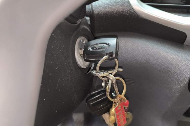 Used Ford EcoSport 2013 1.5L Manual Fashion Model Vehicle Key