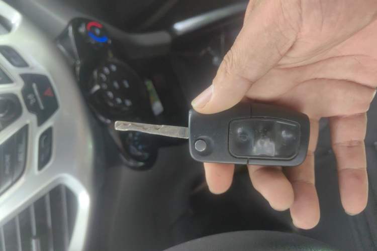 Used Ford EcoSport 2013 1.5L Manual Fashion Model Vehicle Key