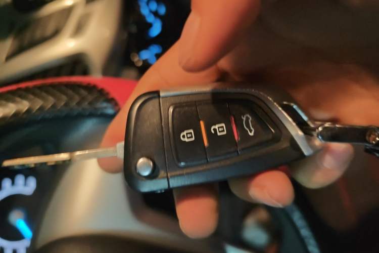 Used Ford EcoSport 2013 1.5L Automatic Fashion Model Vehicle Key