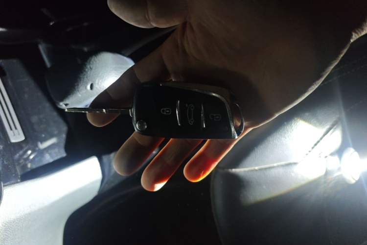 Used Ford EcoSport 2013 1.5L Automatic Fashion Model Vehicle Key
