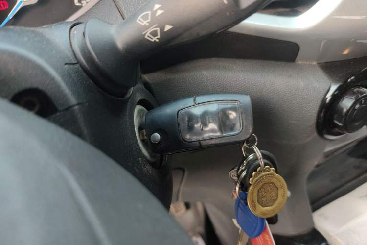 Used Ford EcoSport 2013 1.5L Automatic Fashion Model Vehicle Key