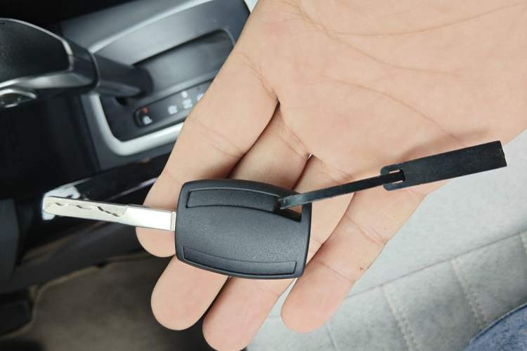 Used Ford EcoSport 2013 1.5L Automatic Fashion Model Vehicle Key