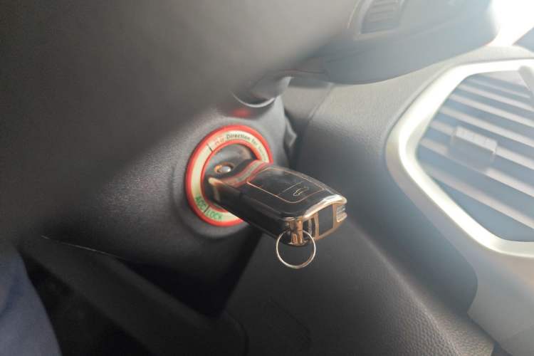 Used Ford EcoSport 2013 1.5L Automatic Fashion Model Vehicle Key