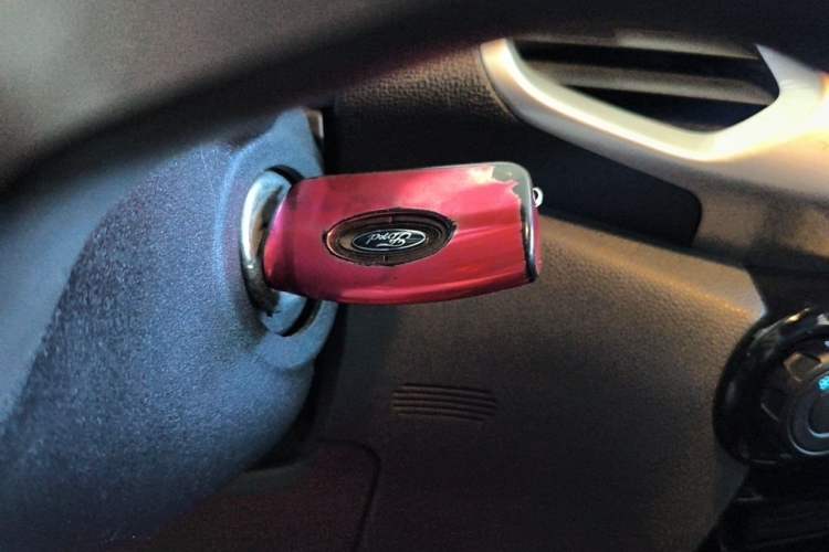 Used Ford EcoSport 2013 1.5L Automatic Fashion Model Vehicle Key