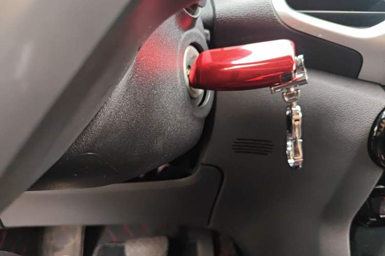 Used Ford EcoSport 2013 1.5L Automatic Fashion Model Vehicle Key