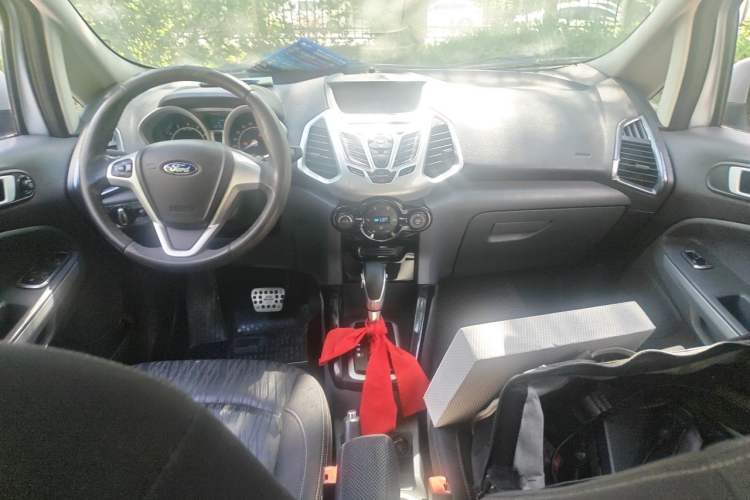Used Ford EcoSport 2013 1.5L Automatic Prestige Model Center Console