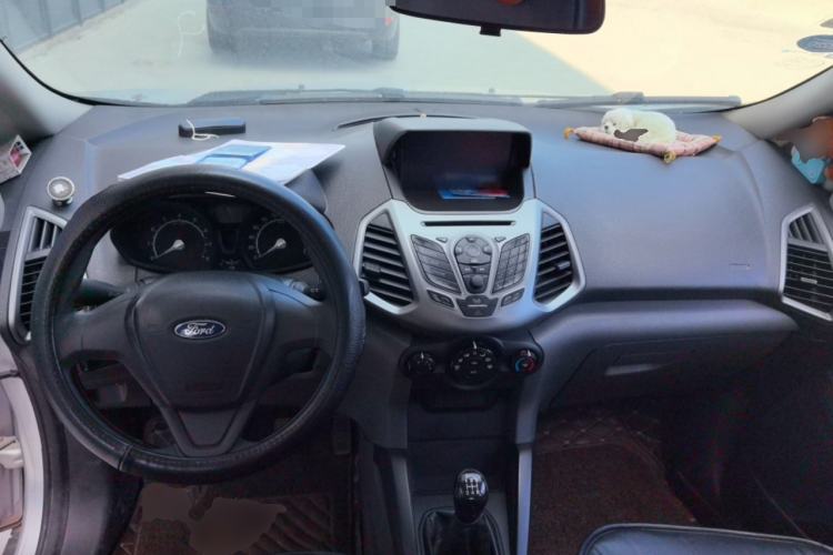 Used Ford EcoSport 2013 1.5L Manual Comfort Model Center Console