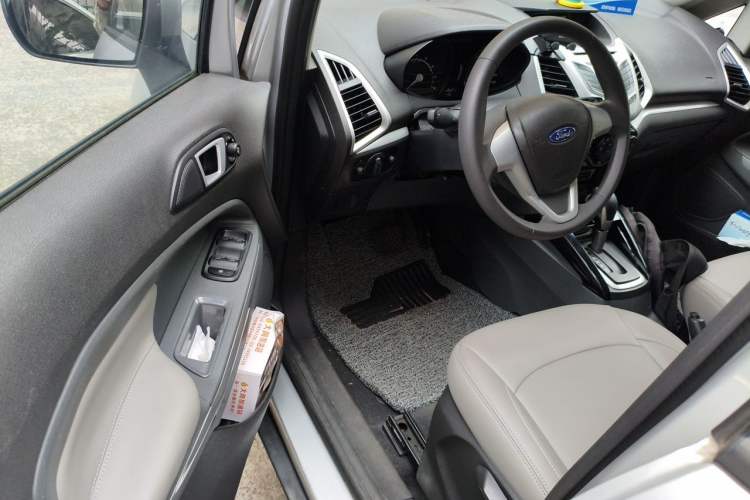 Used Ford EcoSport 2013 1.5L Automatic Fashion Model Driver Seat