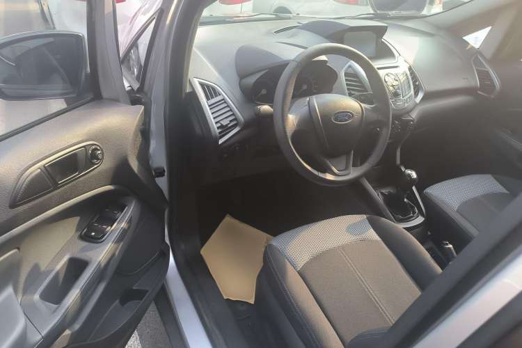 Used Ford EcoSport 2013 1.5L Manual Fashion Model Driver Seat