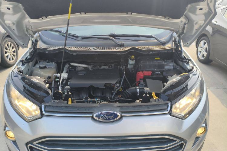 Used Ford EcoSport 2013 1.5L Automatic Fashion Model Engine Bay