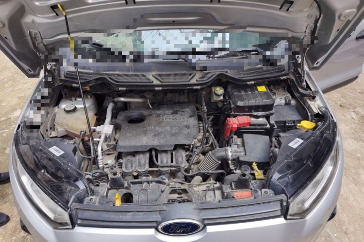 Used Ford EcoSport 2013 1.5L Manual Comfort Model Engine Bay