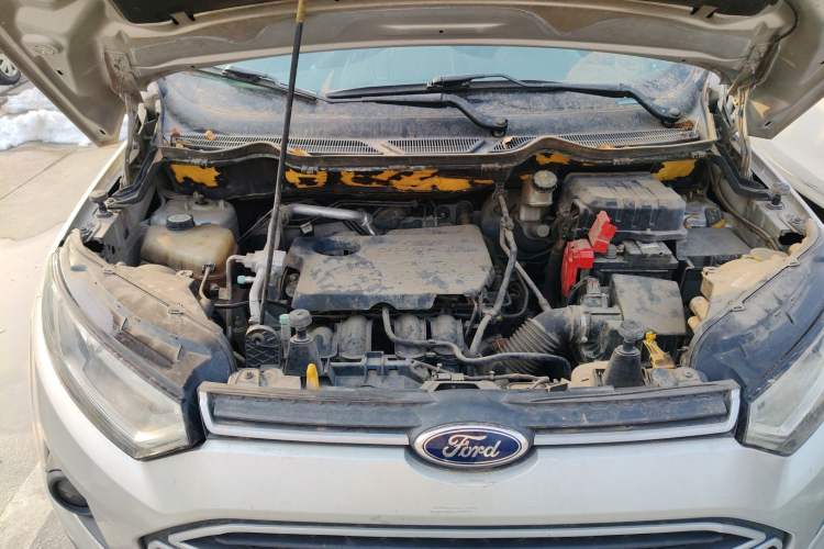 Used Ford EcoSport 2013 1.5L Manual Fashion Model Engine Bay