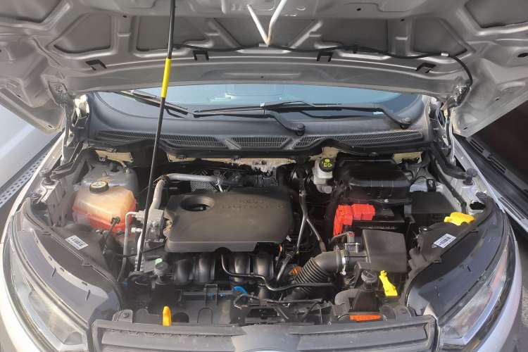 Used Ford EcoSport 2013 1.5L Manual Fashion Model Engine Bay