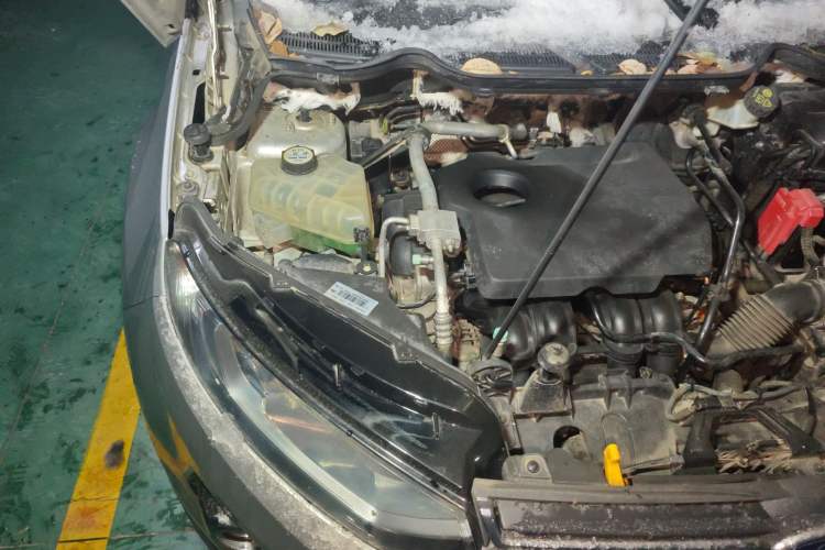 Used Ford EcoSport 2013 1.5L Automatic Prestige Model Engine Bay Right