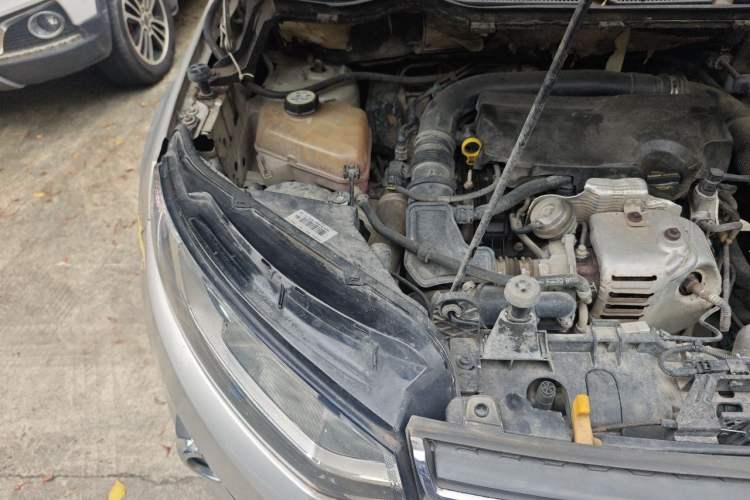 Used Ford EcoSport 2013 1.0L GTDi Manual Luxury Model Engine Bay Right