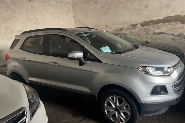 Used Ford EcoSport 2013 1.5L Automatic Fashion Model Exterior 5