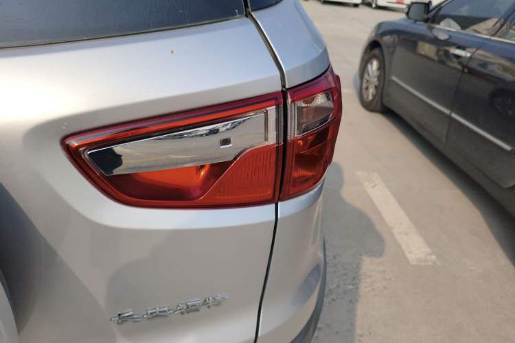 Used Ford EcoSport 2013 1.5L Automatic Fashion Model Exterior 6