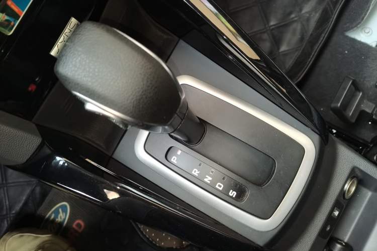Used Ford EcoSport 2013 1.5L Automatic Prestige Model Gear Lever