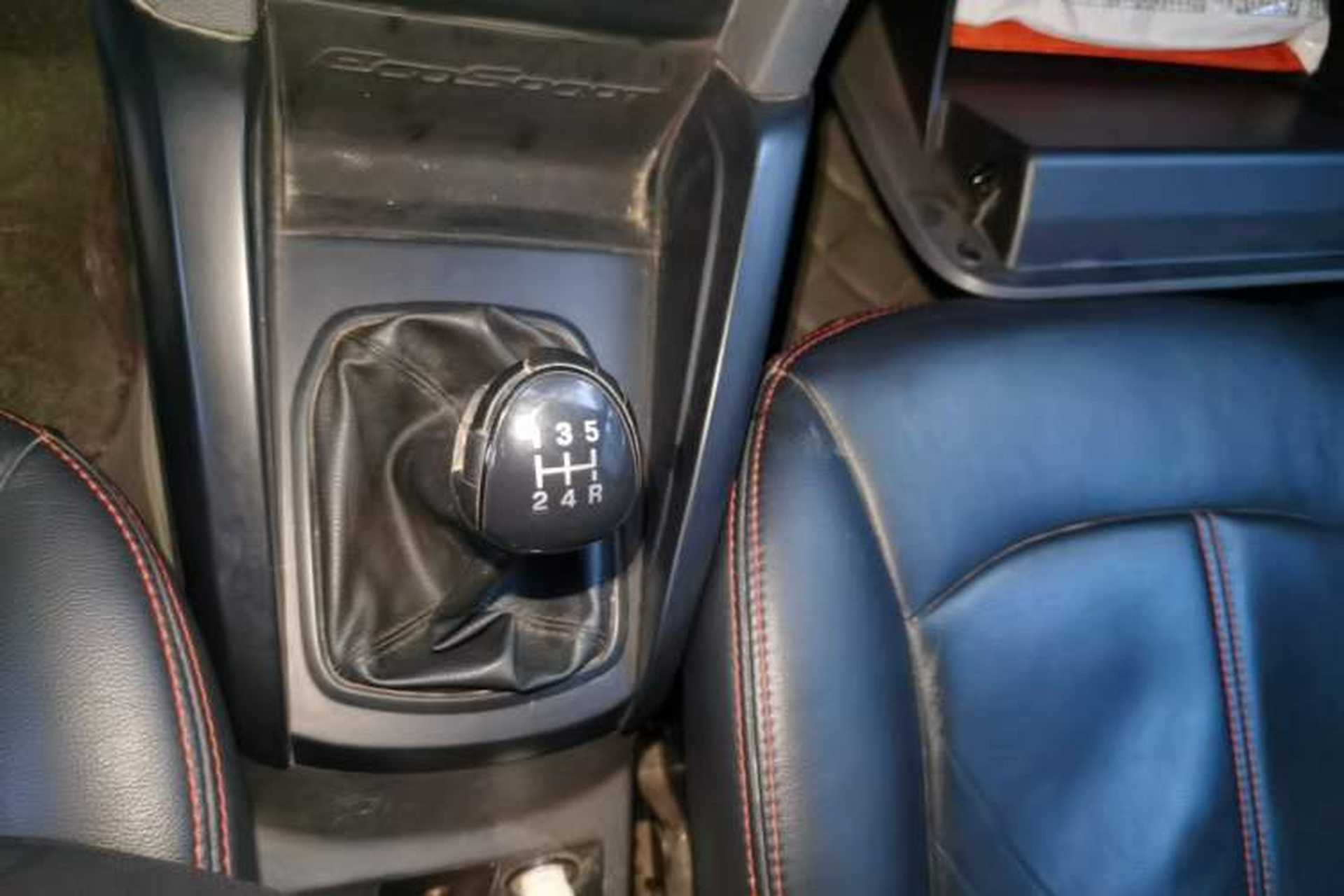 Used Ford EcoSport 2013 1.5L Manual Comfort Model Gear Lever