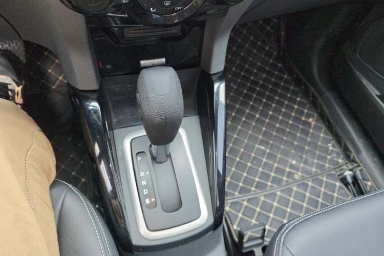 Used Ford EcoSport 2013 1.5L Automatic Prestige Model Gear Lever