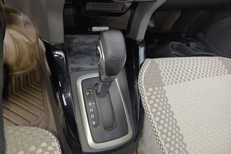 Used Ford EcoSport 2013 1.5L Automatic Prestige Model Gear Lever