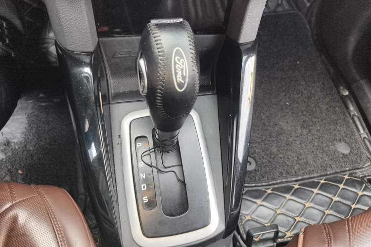 Used Ford EcoSport 2013 1.5L Automatic Prestige Model Gear Lever