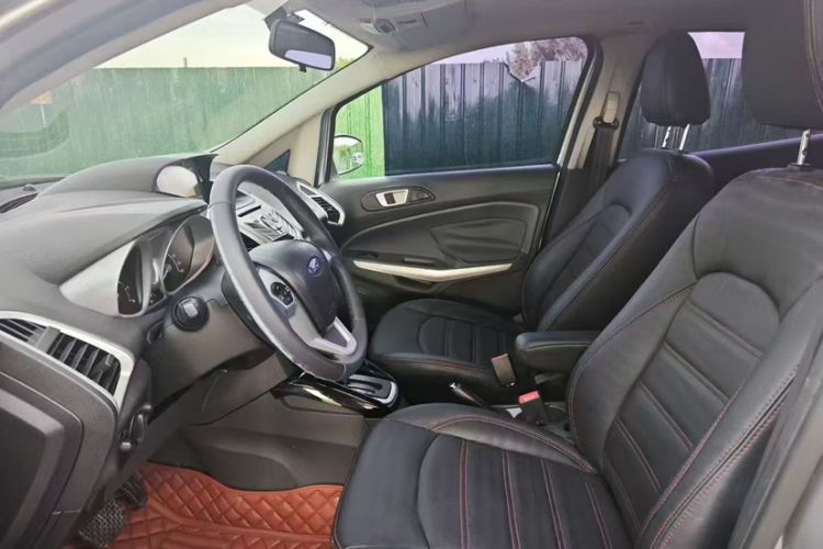 Used Ford EcoSport 2013 1.5L Automatic Fashion Model Interior 2