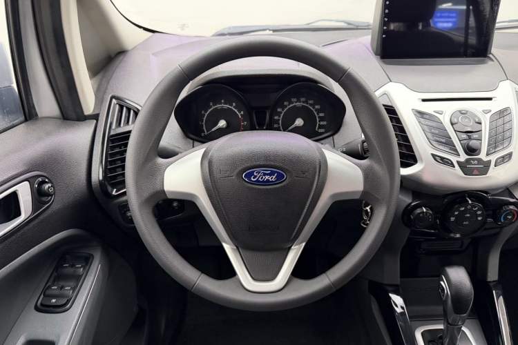 Used Ford EcoSport 2013 1.5L Automatic Fashion Model Interior 3