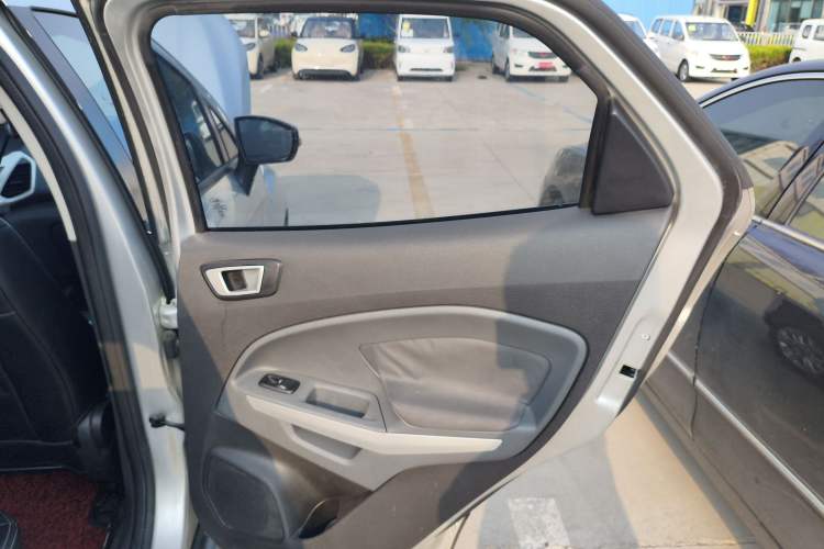 Used Ford EcoSport 2013 1.5L Automatic Fashion Model Interior 6