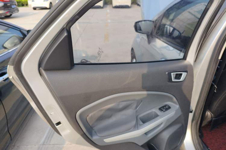 Used Ford EcoSport 2013 1.5L Automatic Fashion Model Interior 8