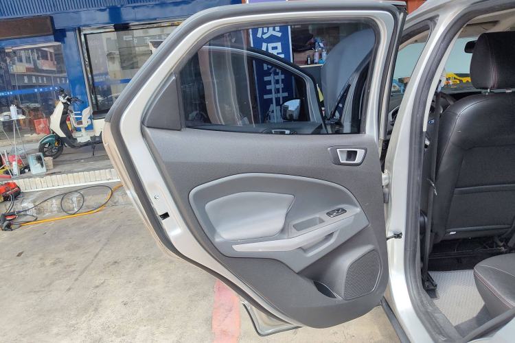 Used Ford EcoSport 2013 1.0L GTDi Manual Luxury Model Interior 8