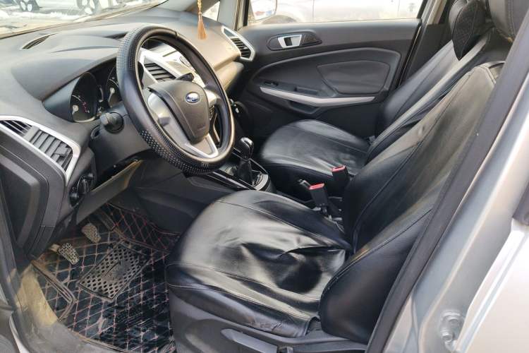 Used Ford EcoSport 2013 1.5L Manual Fashion Model Left Front Seat