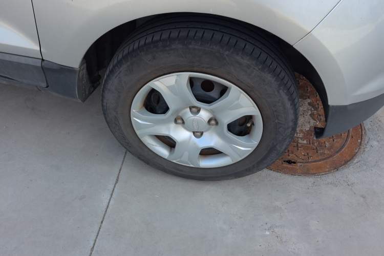 Used Ford EcoSport 2013 1.5L Manual Comfort Model Right Front Wheel Hub
