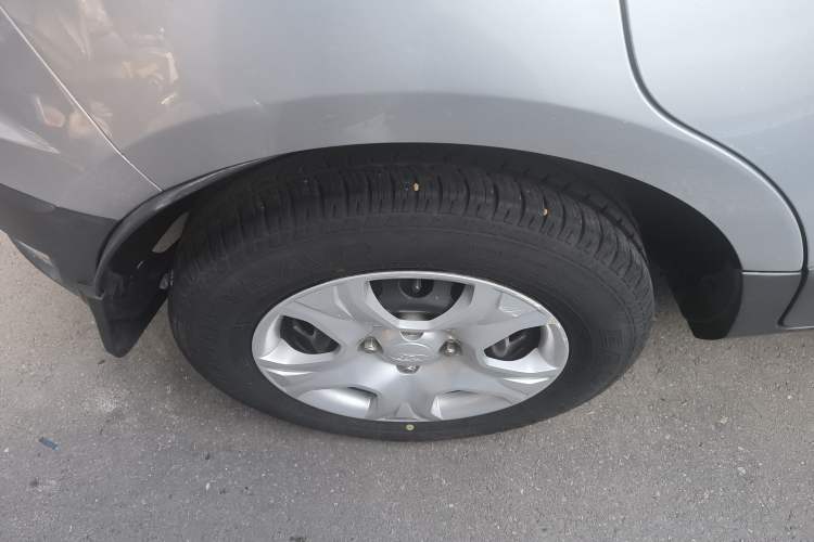 Used Ford EcoSport 2013 1.5L Manual Fashion Model Right Rear Wheel Hub