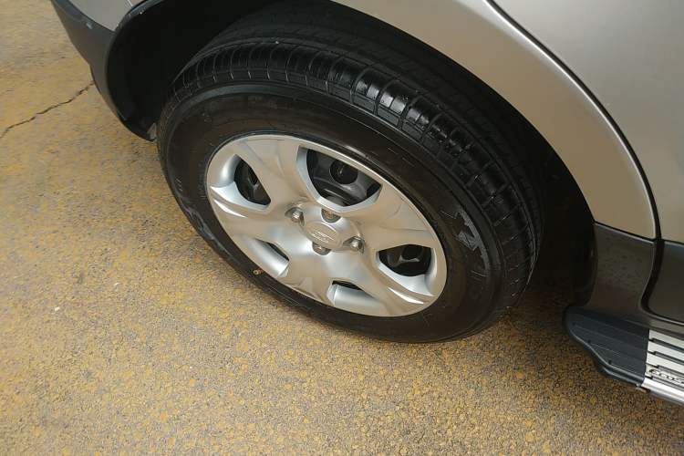 Used Ford EcoSport 2013 1.5L Manual Comfort Model Right Rear Wheel Hub