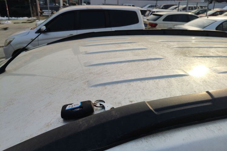 Used Ford EcoSport 2013 1.5L Manual Fashion Model Roof
