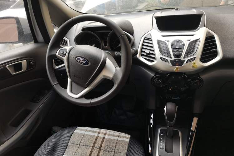 Used Ford EcoSport 2013 1.5L Automatic Prestige Model Steering Wheel
