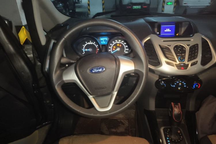 Used Ford EcoSport 2013 1.5L Automatic Fashion Model Steering Wheel