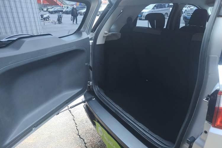 Used Ford EcoSport 2013 1.5L Manual Comfort Model Trunk