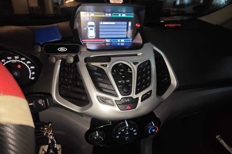 Used Ford EcoSport 2013 1.5L Automatic Fashion Model Audio And AC Panel