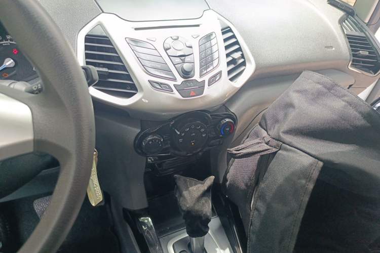 Used Ford EcoSport 2013 1.5L Automatic Fashion Model Audio And AC Panel