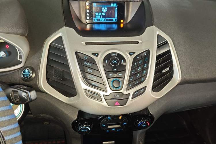 Used Ford EcoSport 2013 1.5L Manual Luxury Model Audio And AC Panel