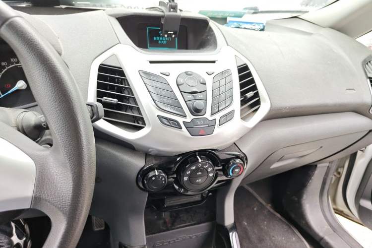 Used Ford EcoSport 2013 1.5L Manual Fashion Model Audio And AC Panel