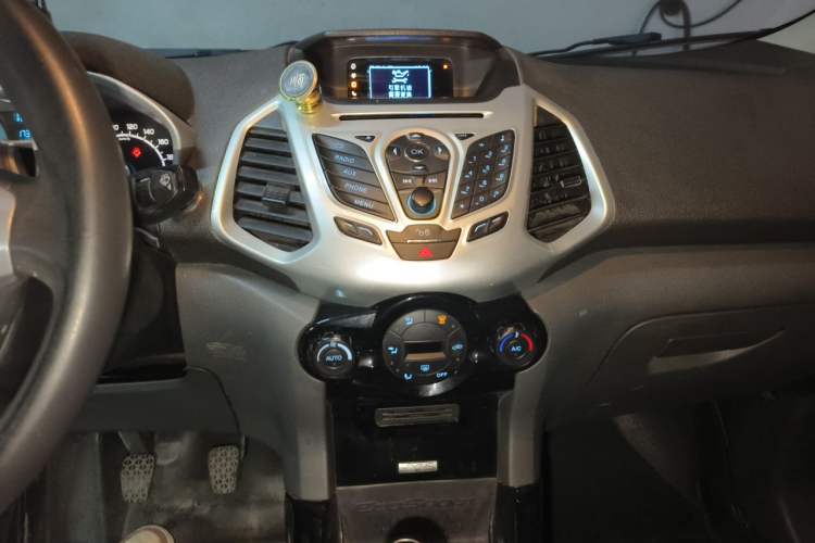 Used Ford EcoSport 2013 1.5L Manual Luxury Model Audio And AC Panel